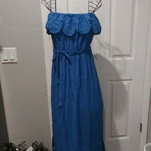 Blue strapless dress with embroidery